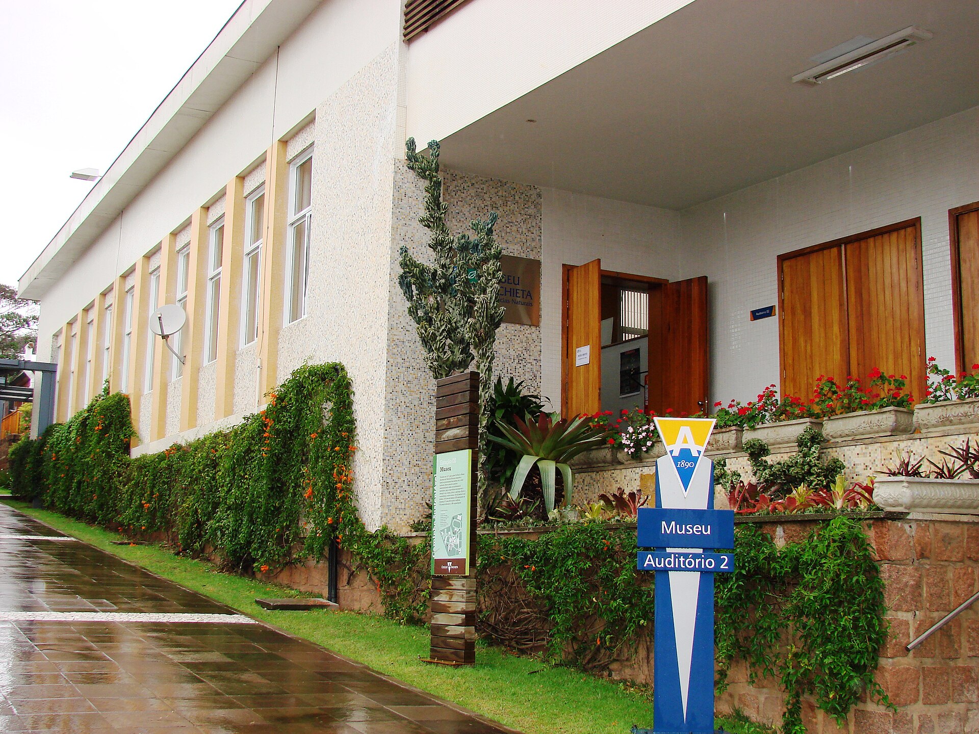 Imagem de referência de Museu Anchieta de Ciências Naturais, descrito nos dados abertos como museu em Porto Alegre, Brasil