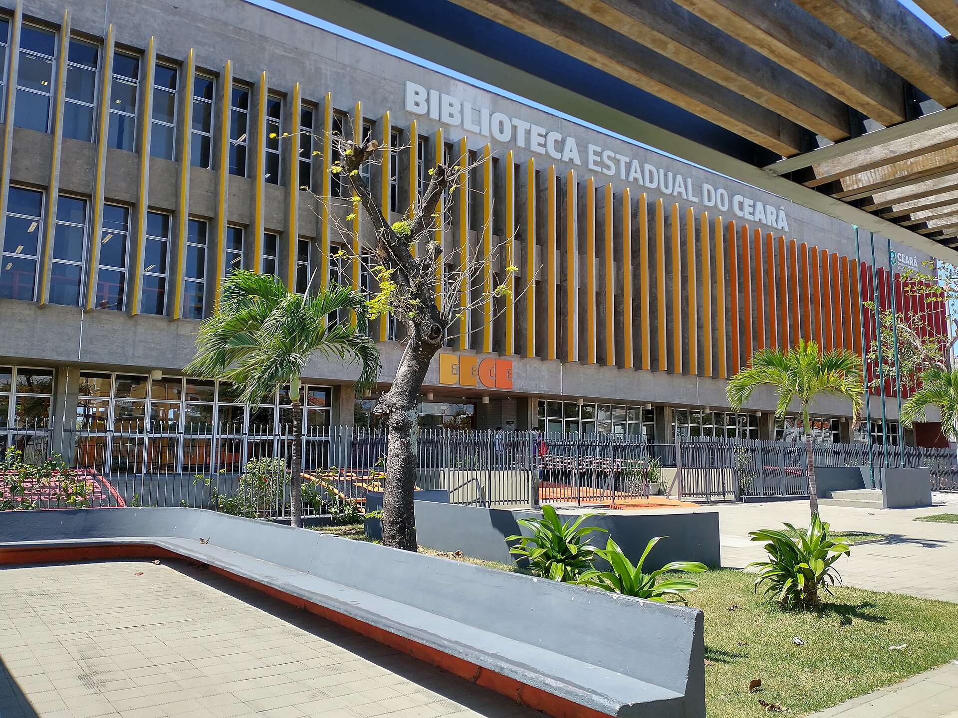 Imagem de referência de Biblioteca Pública Estadual Do Ceará - Bece, descrito nos dados abertos como biblioteca pública no Ceará