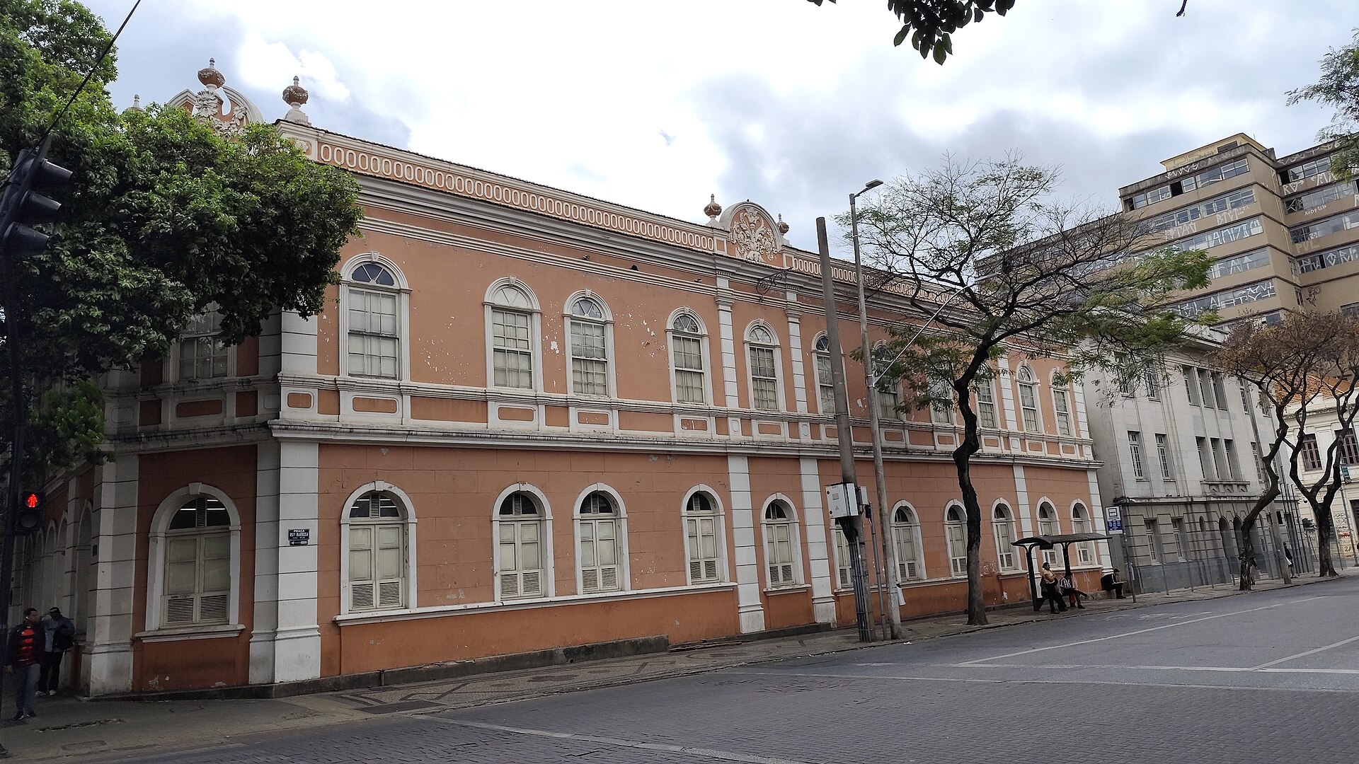 Imagem de referência de Centro Cultural da UFMG, descrito nos dados abertos como edificação histórica em Belo Horizonte, Minas Gerais, Brasil