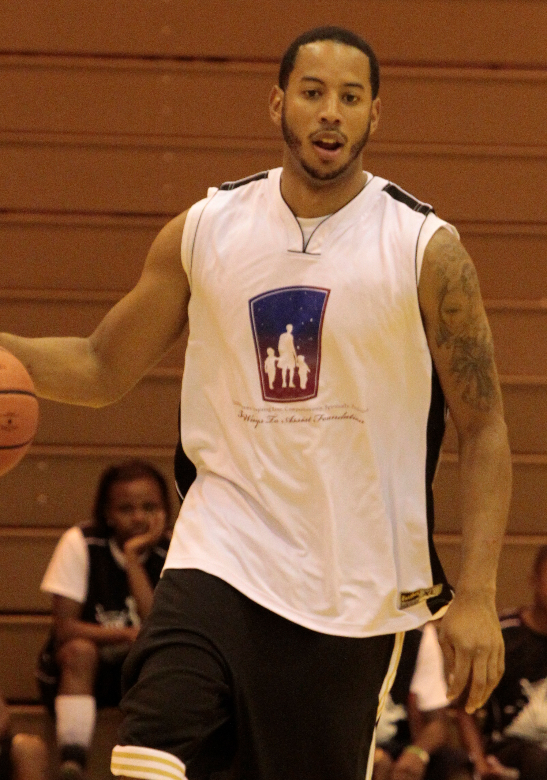Imagem de referência relacionada a Devin Harris, item descrito como basquetebolista estadunidense
