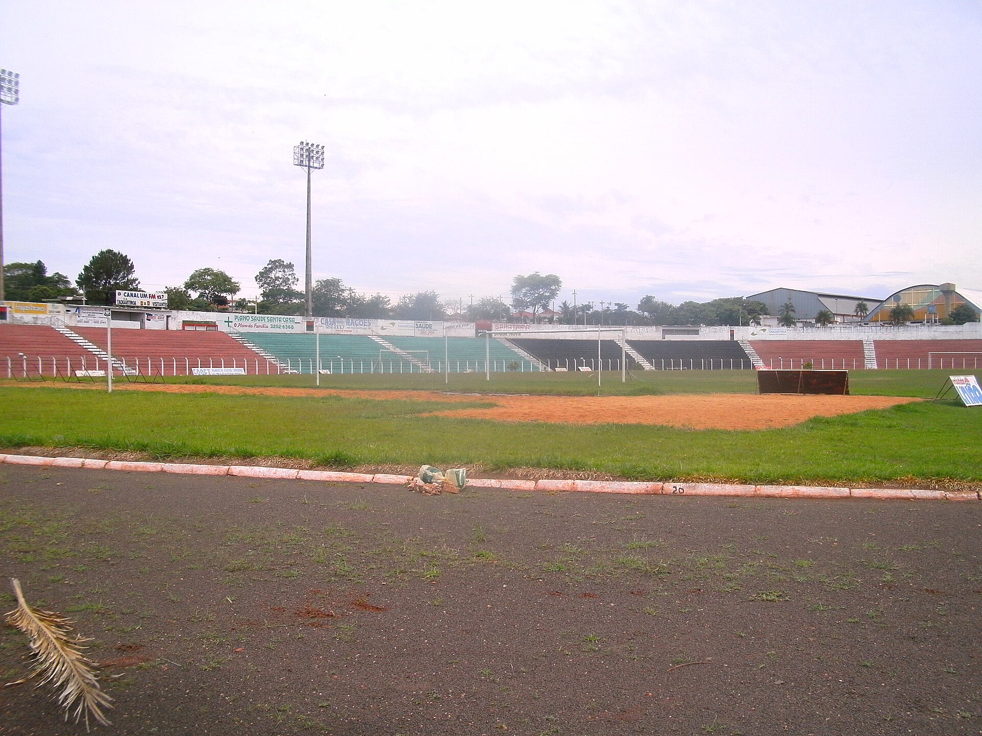 Imagem de referência de Estádio Municipal Adail Nunes da Silva, descrito nos dados abertos como estádio de futebol no Brasil