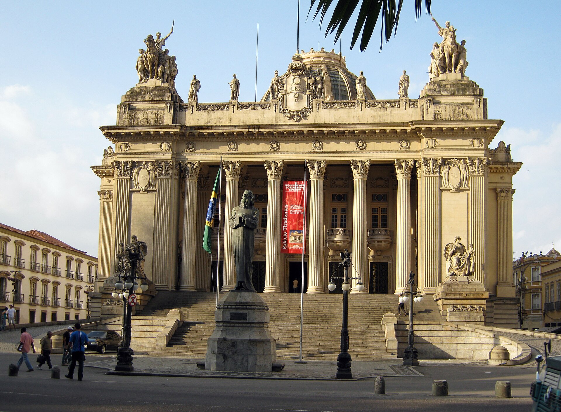 Imagem de referência de Assembleia Legislativa do Rio de Janeiro, descrito nos dados abertos como órgão de representação do poder legislativo no estado do Rio de Janeiro