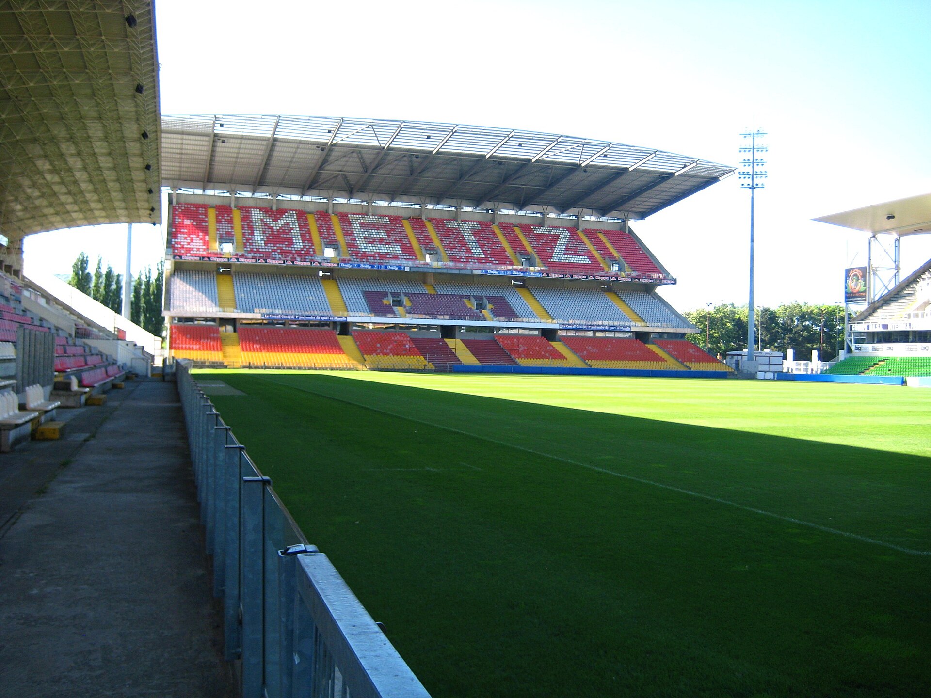 Imagem de referência relacionada a Stade Municipal Saint-Symphorien, item descrito como registro de referência sobre Stade Municipal Saint-Symphorien, organizado a partir de dados estruturados abertos
