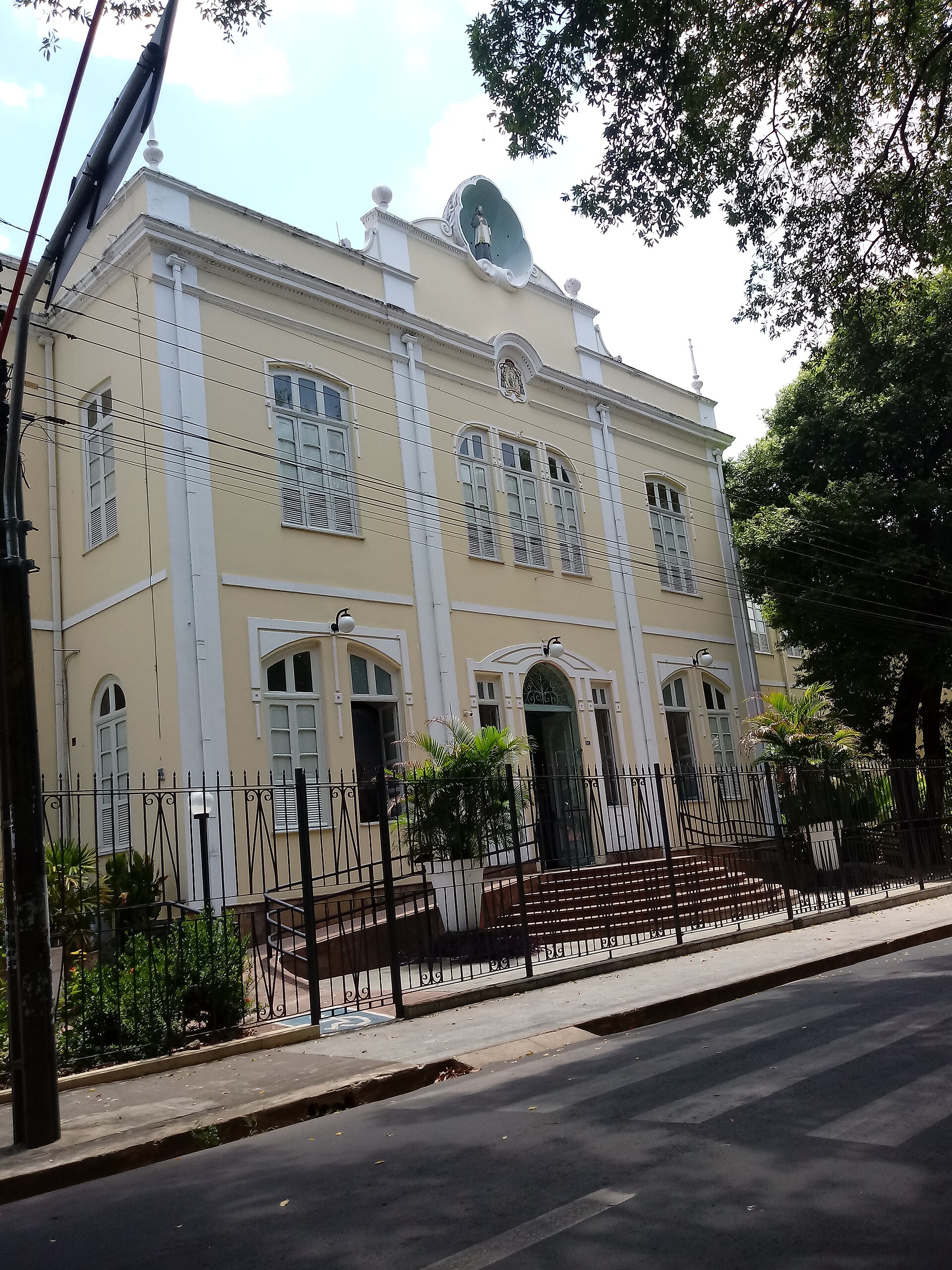 Imagem de referência de Colégio Diocesano, descrito nos dados abertos como escola católica jesuíta em Teresina, Brasil