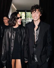 Bruna Marquezine e Shawn Mendes no desfile da Gucci