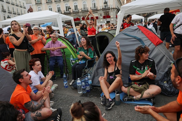 As imagens do acampamento na Puerta del Sol em Madri para protestar contra a crise habitacional