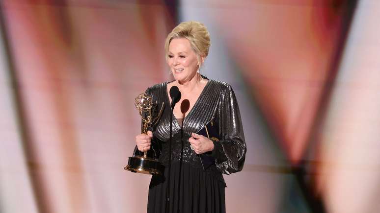 Jean Smart faz história no Emmy com quinto prêmio de Melhor Atriz por 'Hacks'