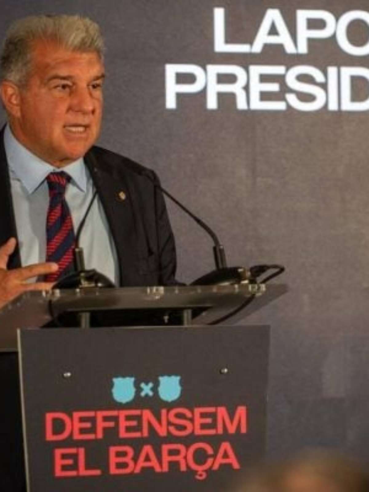 Presidente do Barcelona admite preocupação com Raphinha