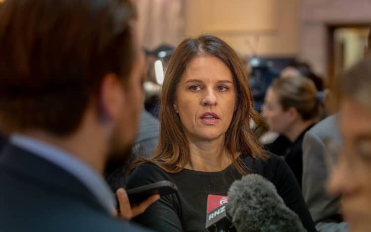 Alta autoridade que parece estar tentando esconder informações sendo levada 'muito a sério'