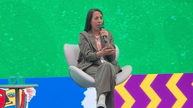 Sucesso no TikTok, Elena Armas revela quem inspira seus galãs irresistíveis nos livros