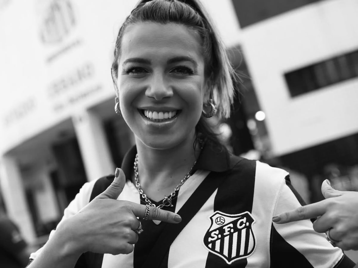 Santos anuncia morte de simbólica torcedora aos 39 anos após luta contra o câncer de colo de útero