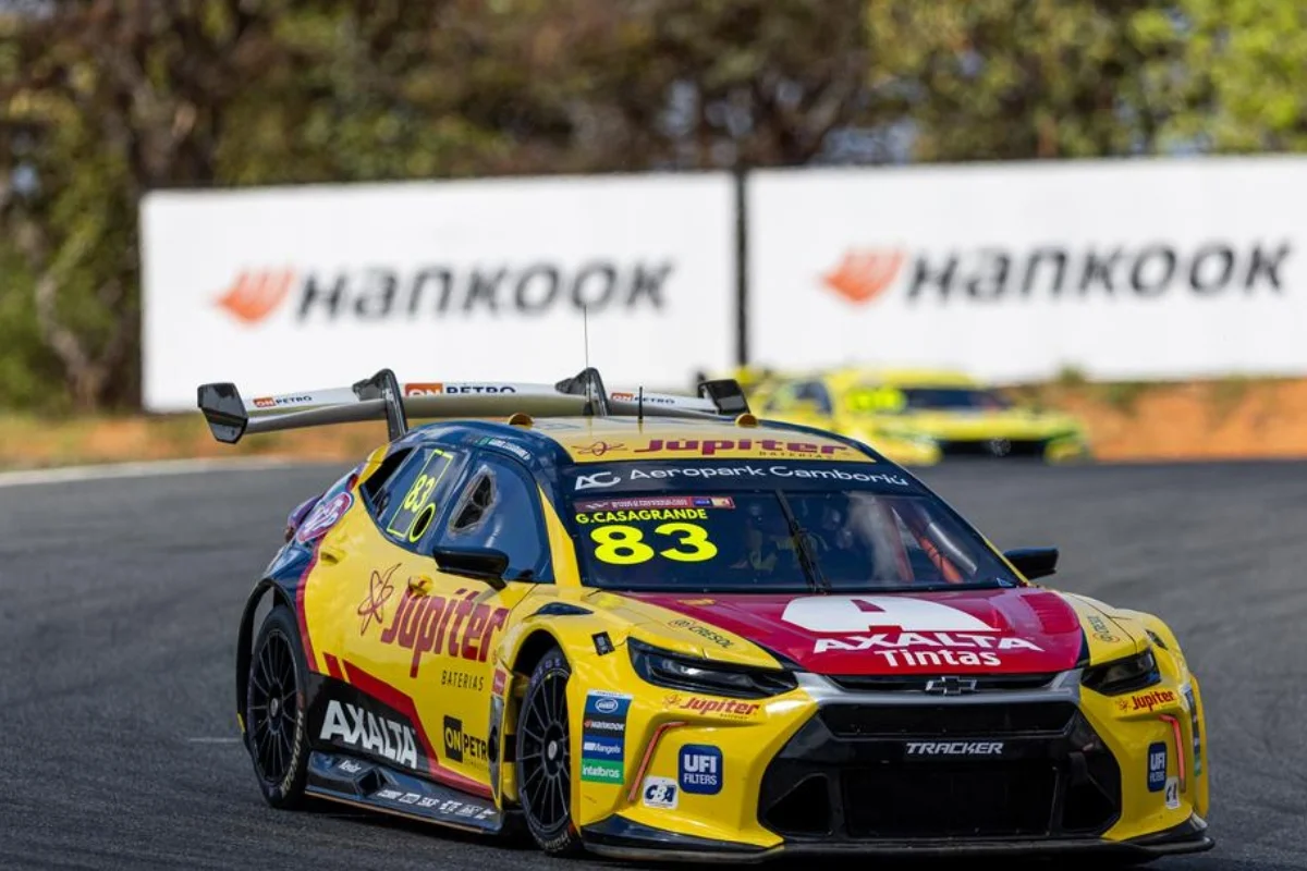 Casagrande e Robe garantem pole no primeiro Endurance da Stock Car