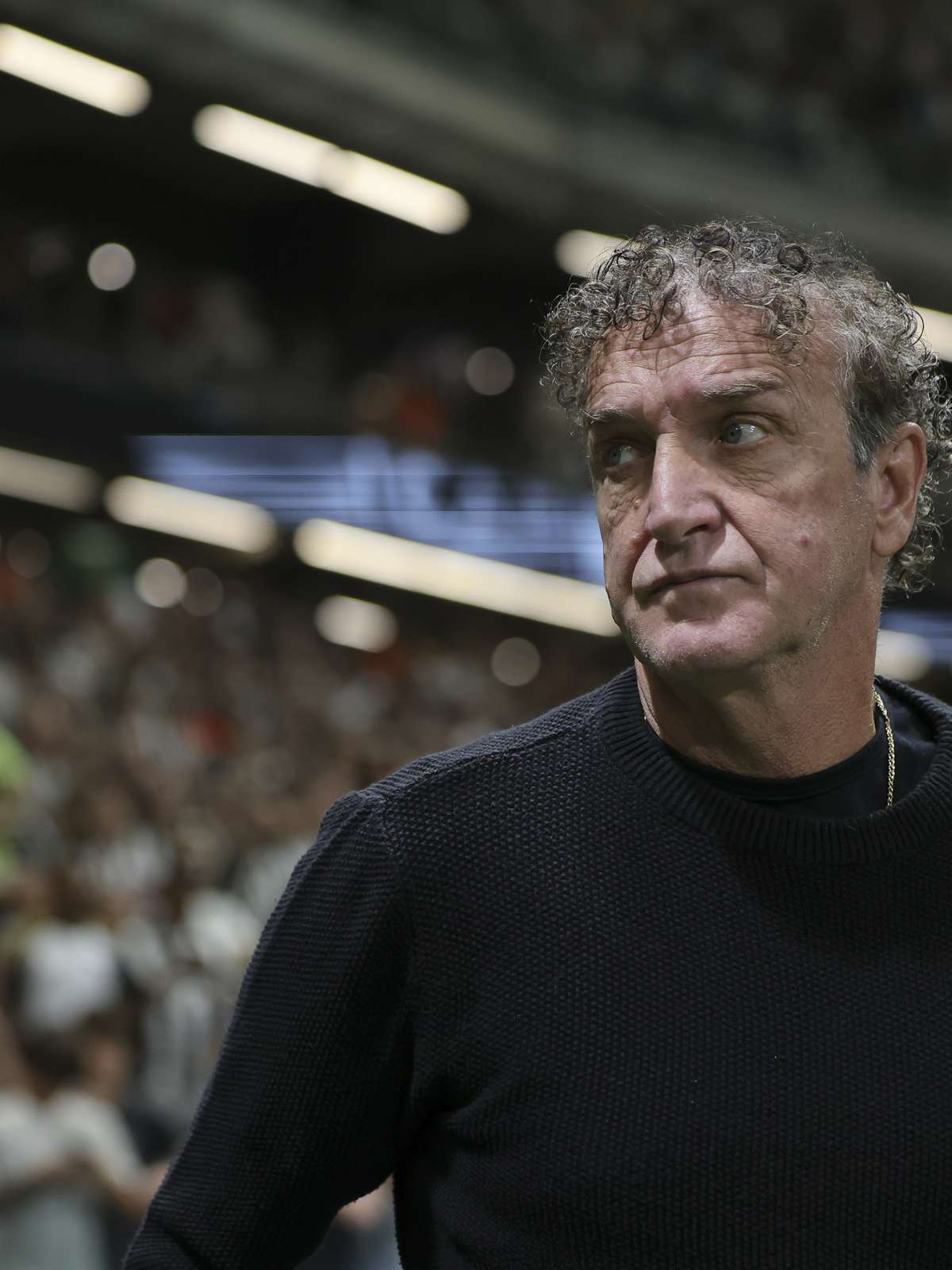 Cuca se irrita com repórter após eliminação do Santos: ‘Oportunista’