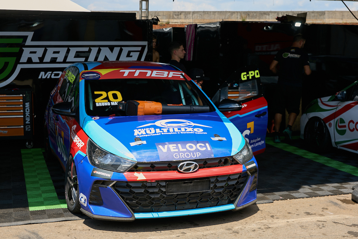 Animado, Camarote Metrópoles curte Stock Car, Fórmula 4 e Turismo Nacional