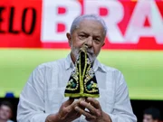 Flávio pede prisão de funcionário do Planalto por polêmica de Nossa Senhora