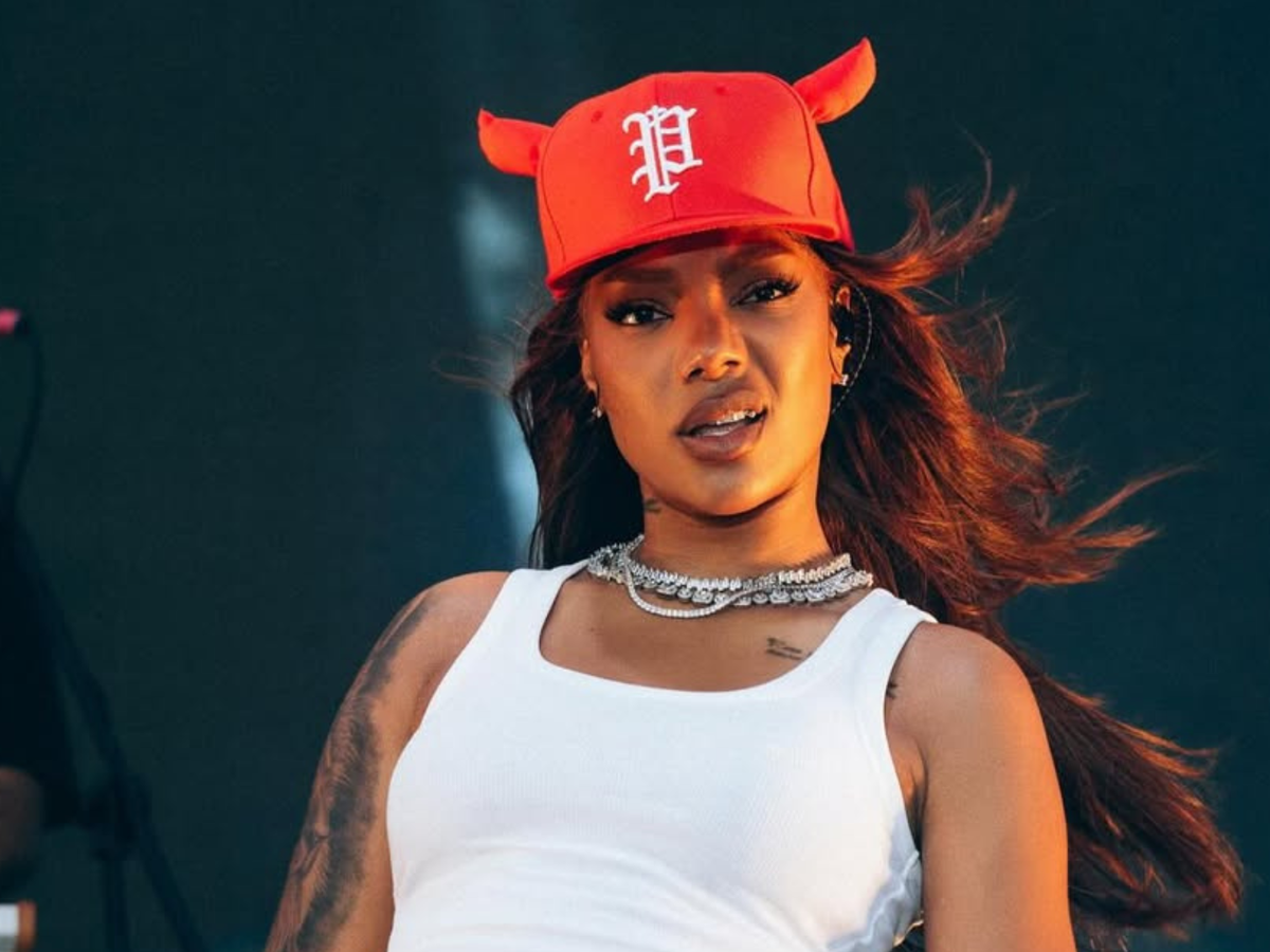 Ludmilla processa Latam após perder conexão e ter de pagar R$ 32 mil em táxi aéreo