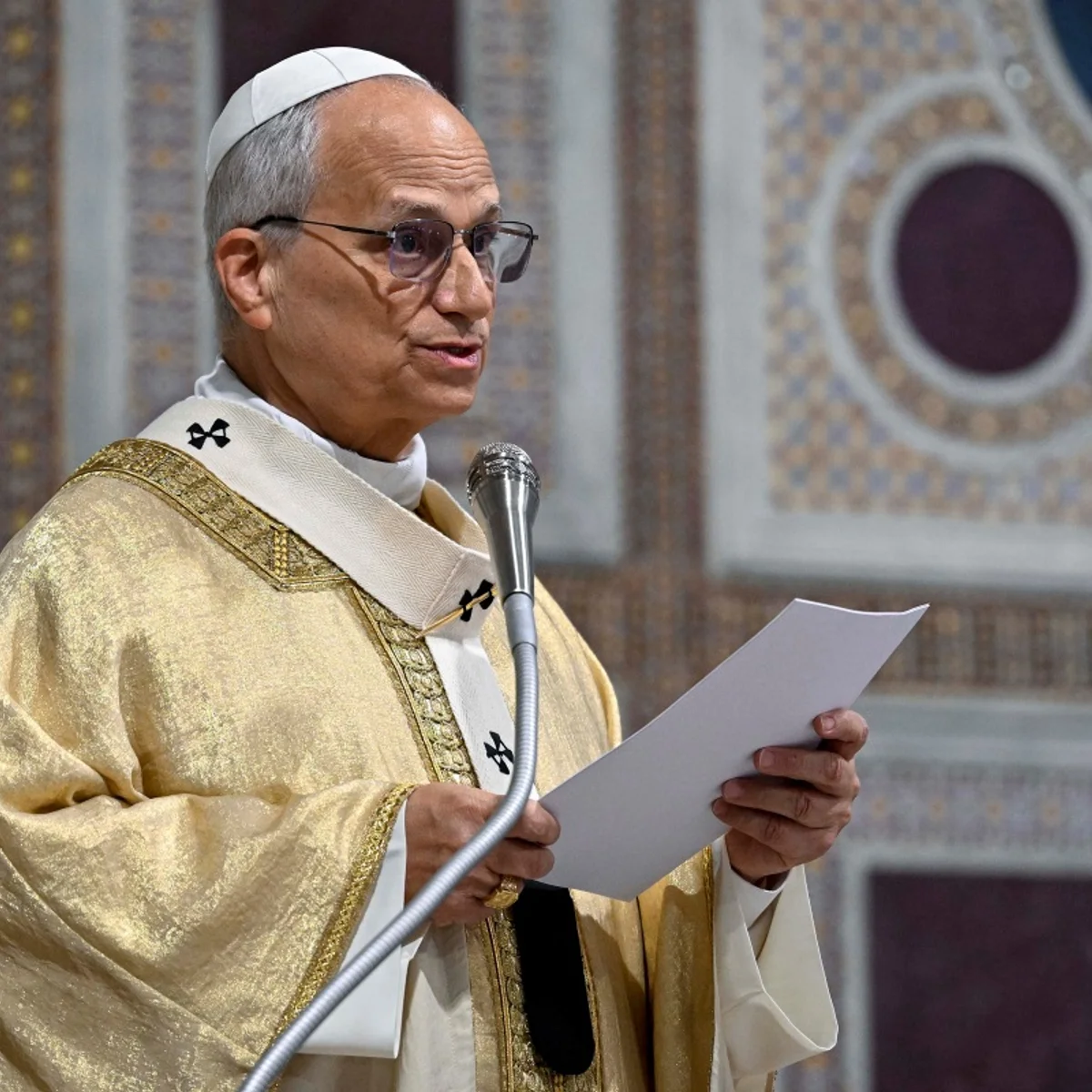 Na França, papa Leão XIV faz apelo contra abuso de menores na igreja