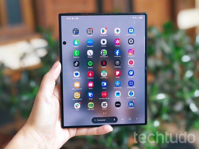 iPhone Duo, Galaxy Z Fold8 e mais: por que o celular passaporte virou moda?
