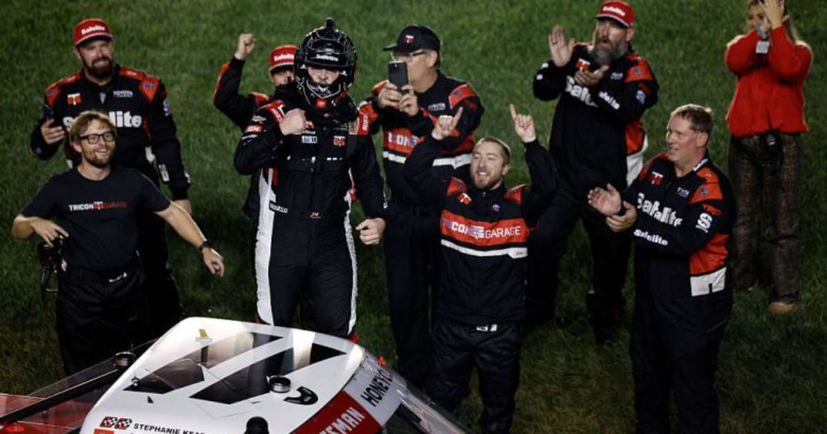 NASCAR Truck: Kaden Honeycutt vence em Kansas e assume liderança do Chase
