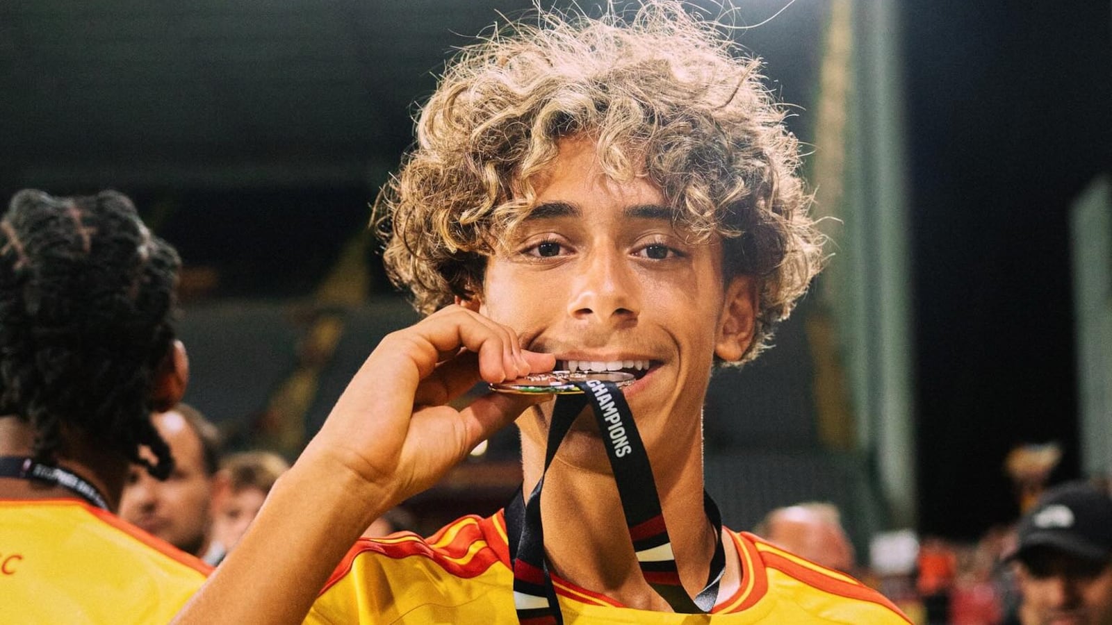 Mezian Mesloub é filho do ex-jogador Walid Mesloub Reprodução/Instagram @mezian.m10