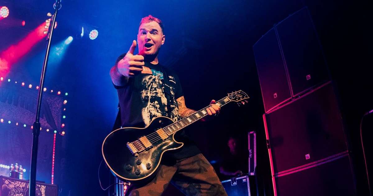 Morre Chad Gilbert, guitarrista da banda New Found Glory, aos 45 anos
