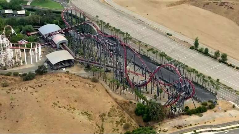 Six Flags fecha montanha-russa nos EUA após relatos de lesões cerebrais e mortes