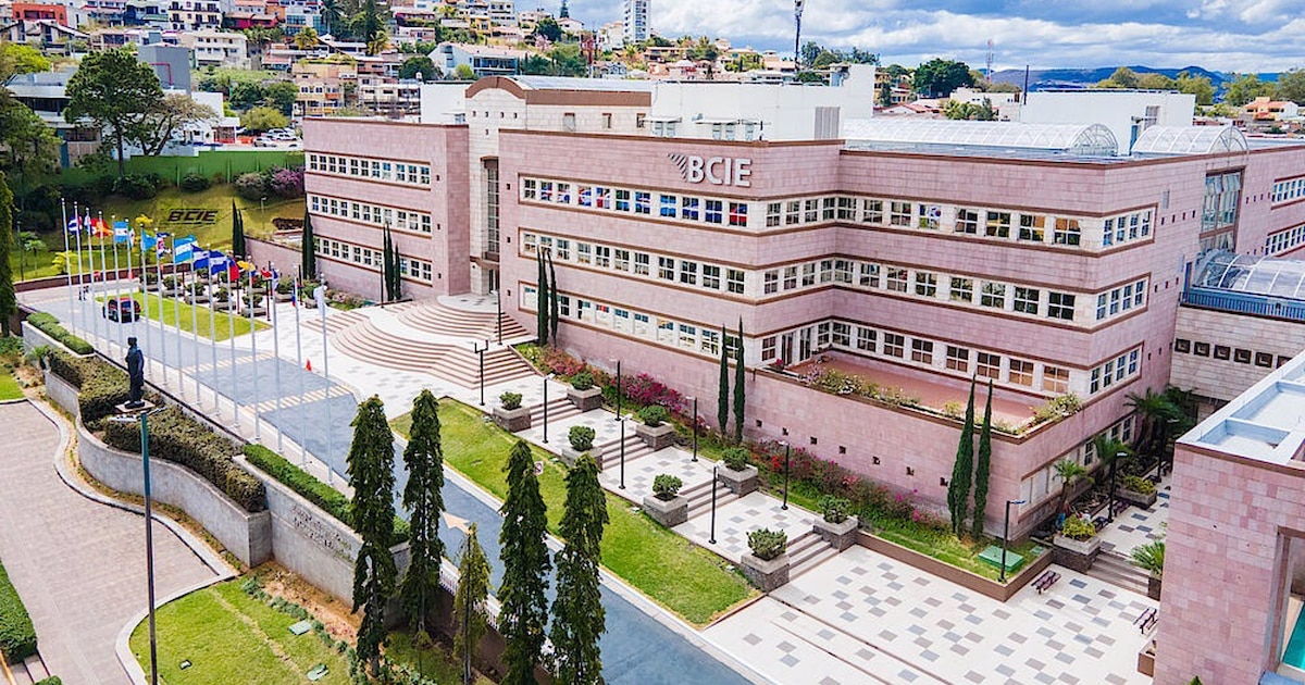 O BCIE abre 70% de seus dados públicos na América Central sobre operações, contratos e desembolsos