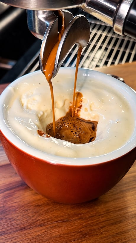 Affogatomisù: quando o clássico italiano encontra o café brasileiro