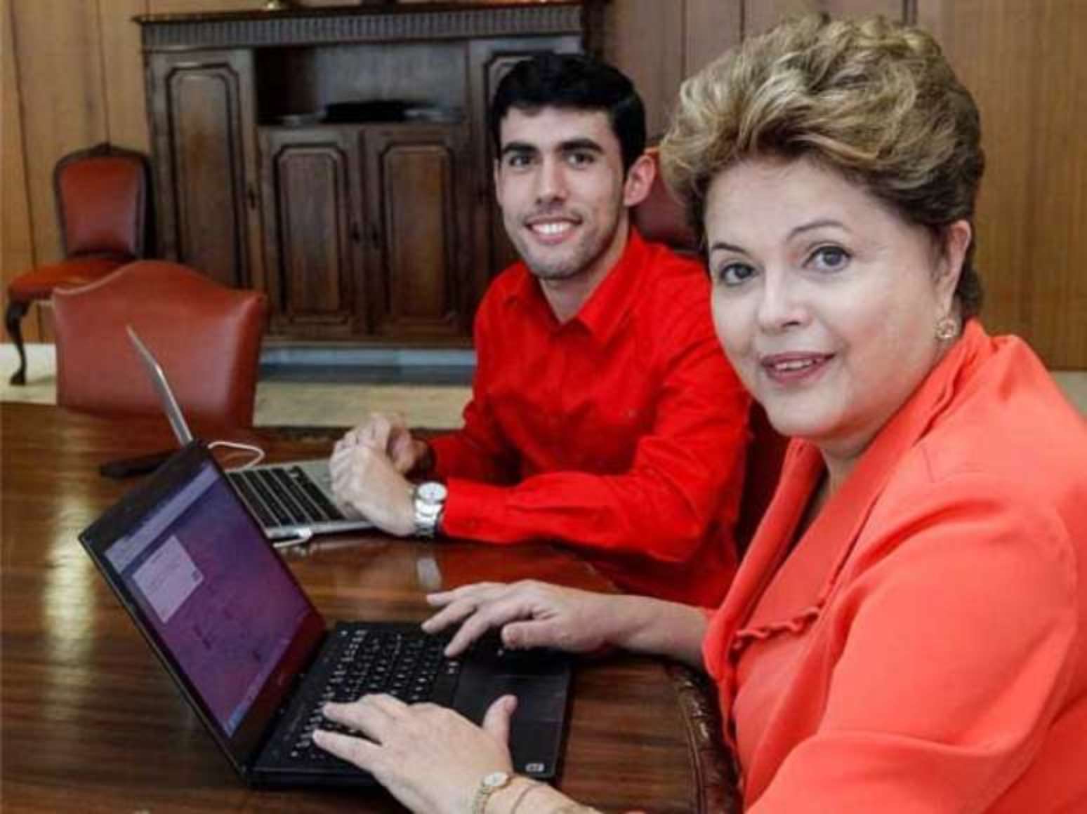 Jeferson Monteiro conheceu Dilma Rousseff, enquanto ela ainda era presidente, devido ao sucesso do perfil
