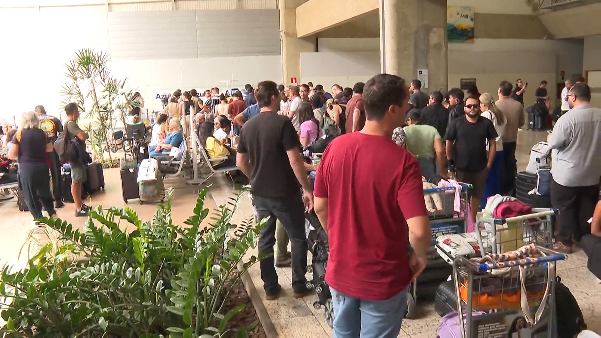 Após sete horas fechado, Aeroporto de Confins retoma operações após liberação da pista