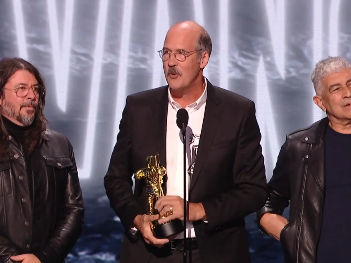 Nirvana cita Kurt Cobain após prêmio no VMA: “Teria adorado esse legado”