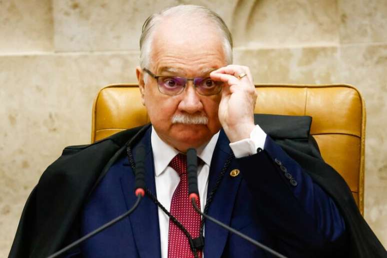 Dez ex-presidentes do STF alertam Fachin sobre gravíssimos fatos que comprometem confiança na Corte, diz jornal