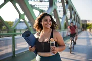 Tomar café após o almoço compromete a absorção de ferro, alerta nutri