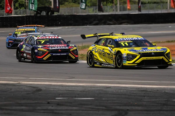 Casagrande e Robe garantem pole no primeiro Endurance da Stock Car - destaque galeria