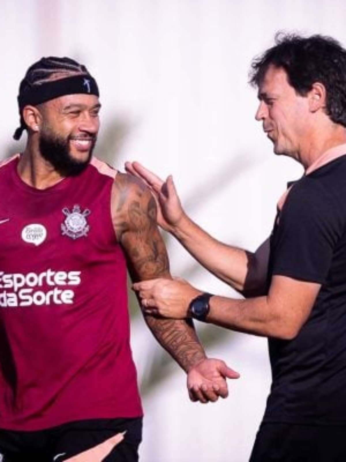 De "coração partido", Depay tem pausa para voltar à forma no Corinthians
