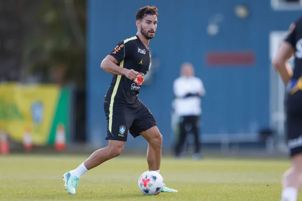 Martinelli exalta chance de atuar na Seleção Brasileira: "É um privilégio"