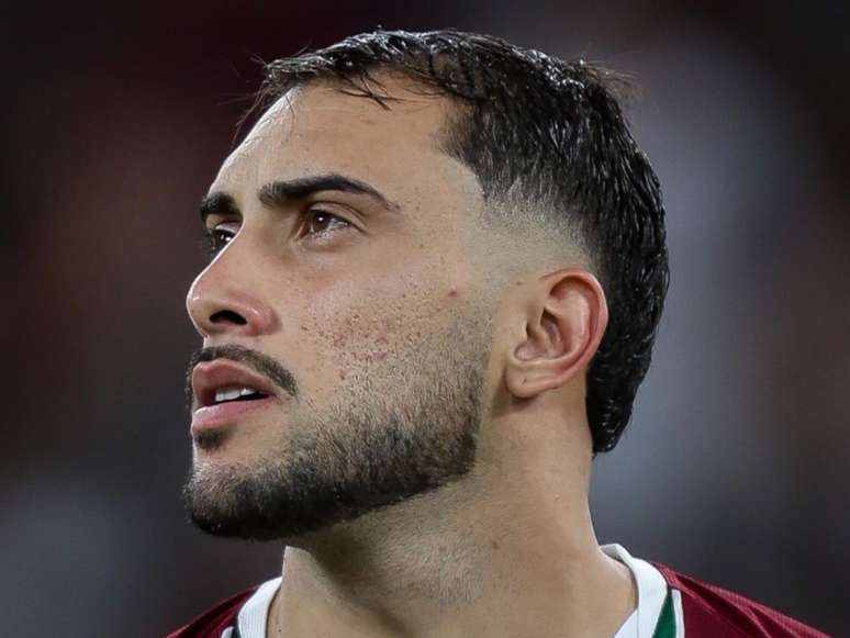 Juan Freytes perde espaço e pode deixar o Fluminense