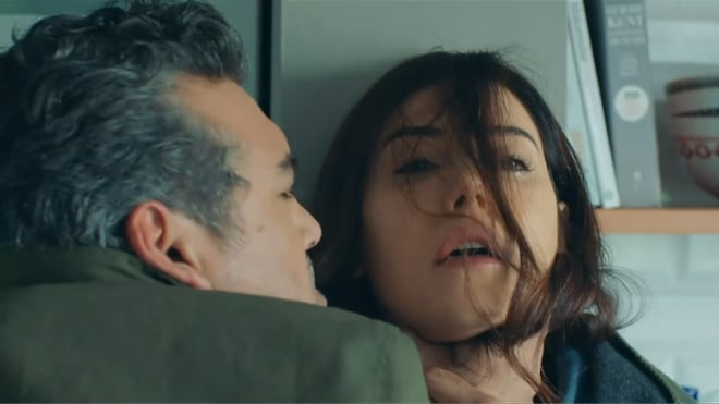 Volkan tem crise de ciúmes por Asya e provoca Turgay: ‘O que está fazendo na minha casa?’