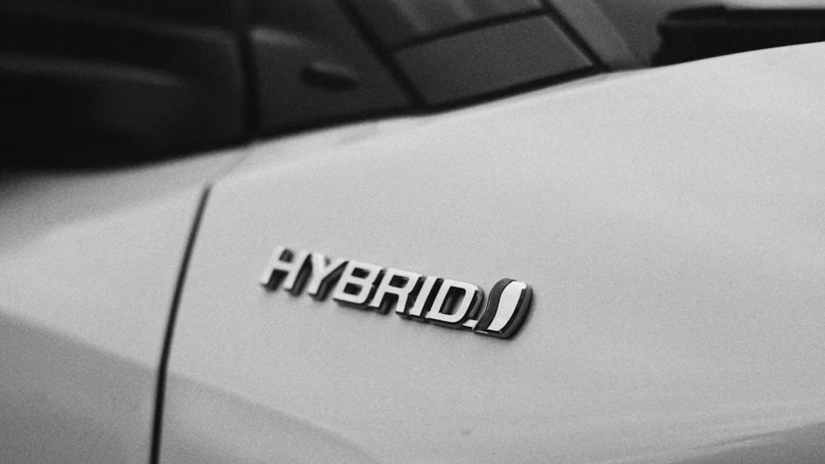Imagem da matéria: Quanto pode custar a troca da bateria dos carros híbridos? Veja estimativas