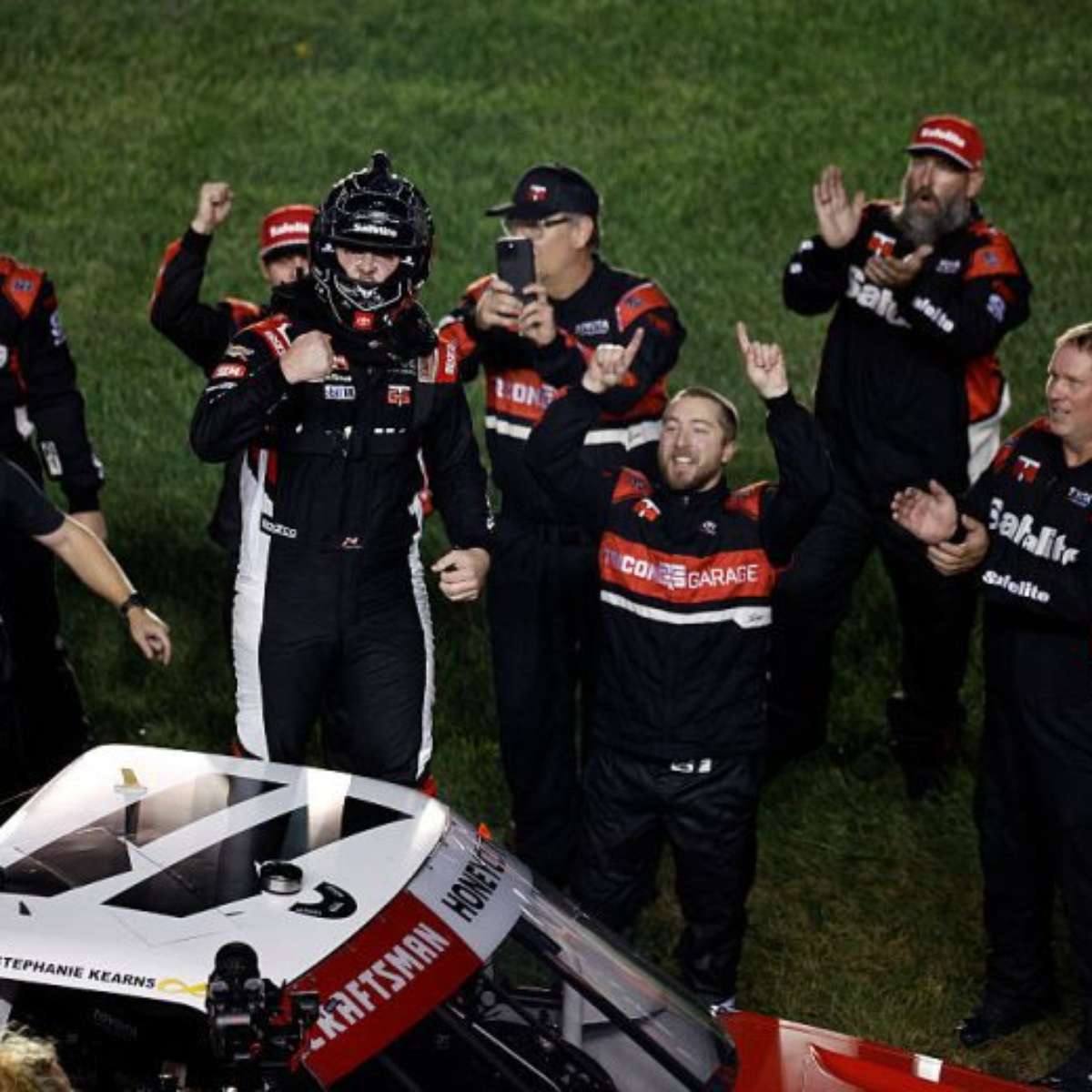 NASCAR Truck: Kaden Honeycutt vence em Kansas e assume liderança do Chase