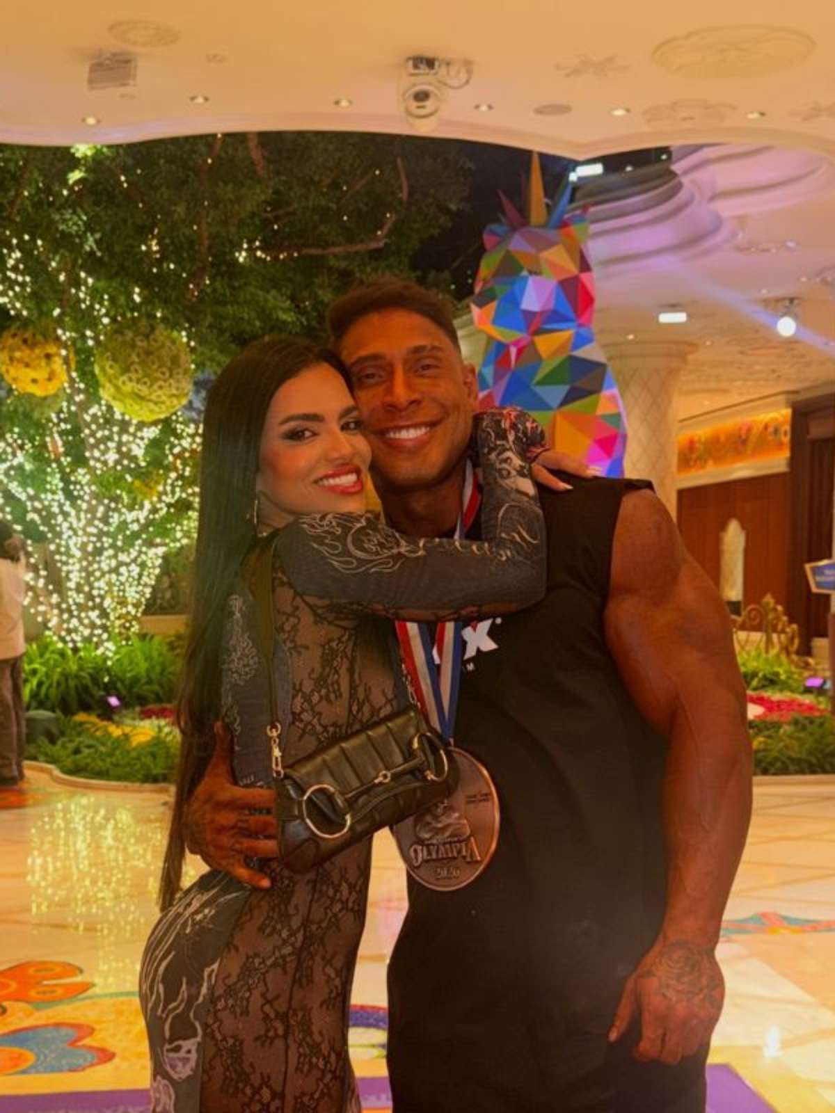 Esposa defende Ramon Dino pelo desempenho no Mr. Olympia: 'Ninguém apaga o que você já fez'
