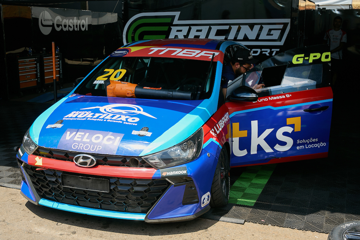 Animado, Camarote Metrópoles curte Stock Car, Fórmula 4 e Turismo Nacional
