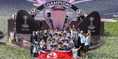 Jogadoras do Naegohyang, equipe feminina da Coreia do Norte, celebram t&iacute;tulo da Liga dos Campe&otilde;es da &Aacute;sia Feminina Foto: Divulga&ccedil;&atilde;o/Fifa / Estad&atilde;o