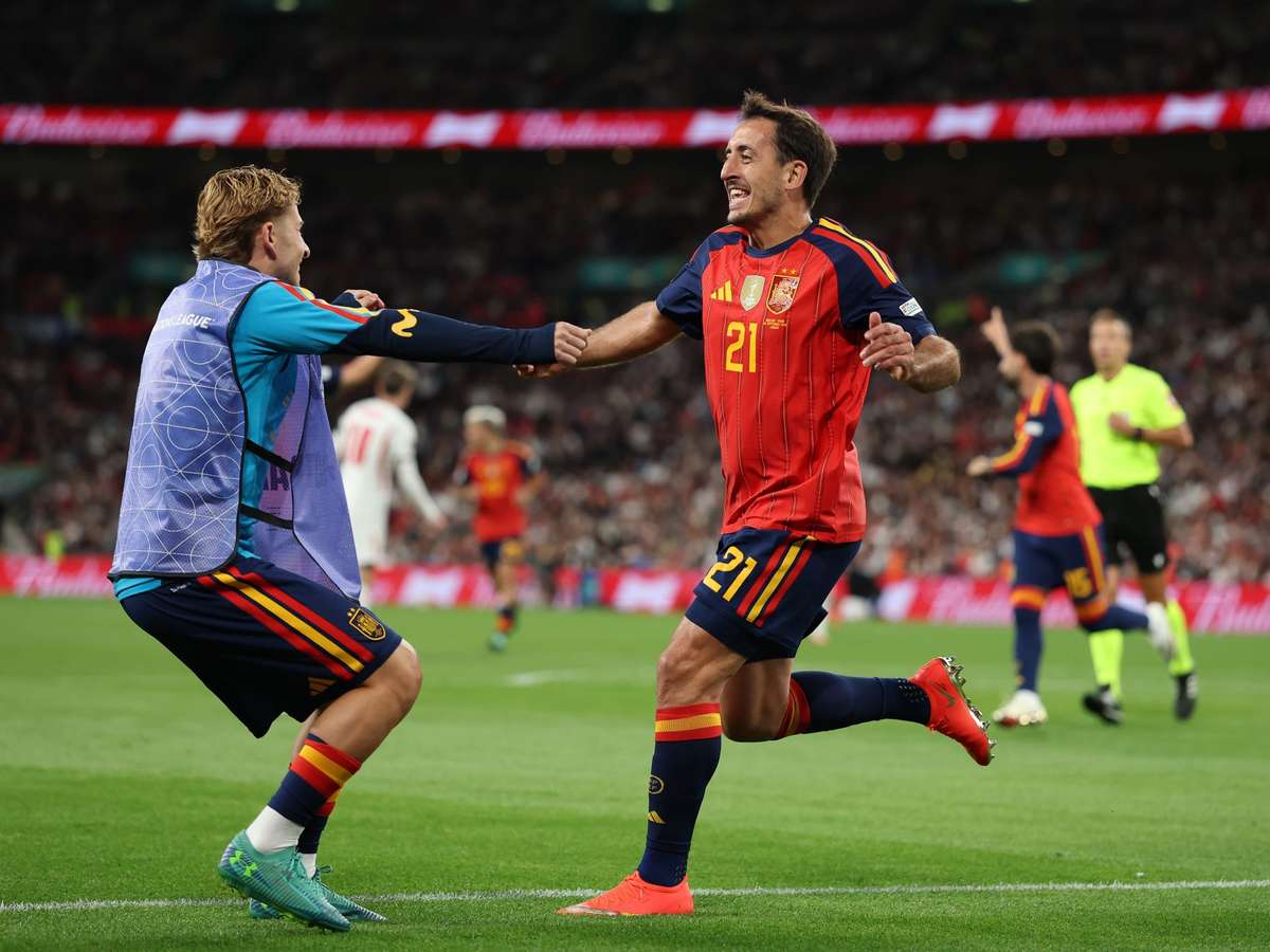 Espanha vence Inglaterra de virada no Wembley