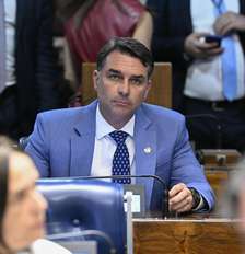 Conversas extraídas pela PF do celular de Vorcaro mostram interações com Flávio Bolsonaro Foto: Carlos Moura/Agência Senado