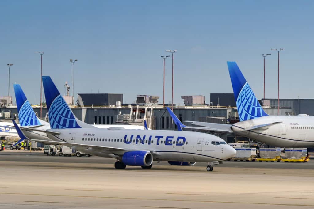 Corte acidental de cabo de fibra óptica provoca caos aéreo e desvia 165 voos nos Estados Unidos