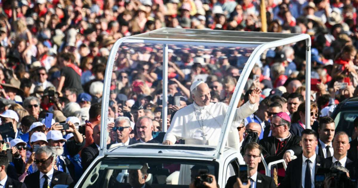 Papa exorta Igreja a enfrentar suas falhas antes de se reunir com vítimas de abuso na França