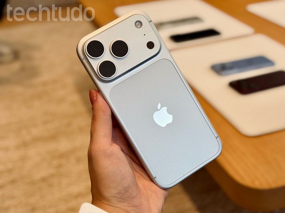 Novo recurso de segurança poderá detectar sinais de roubo e bloquear a tela do iPhone automaticamente — Foto: Ana Loubak/TechTudo