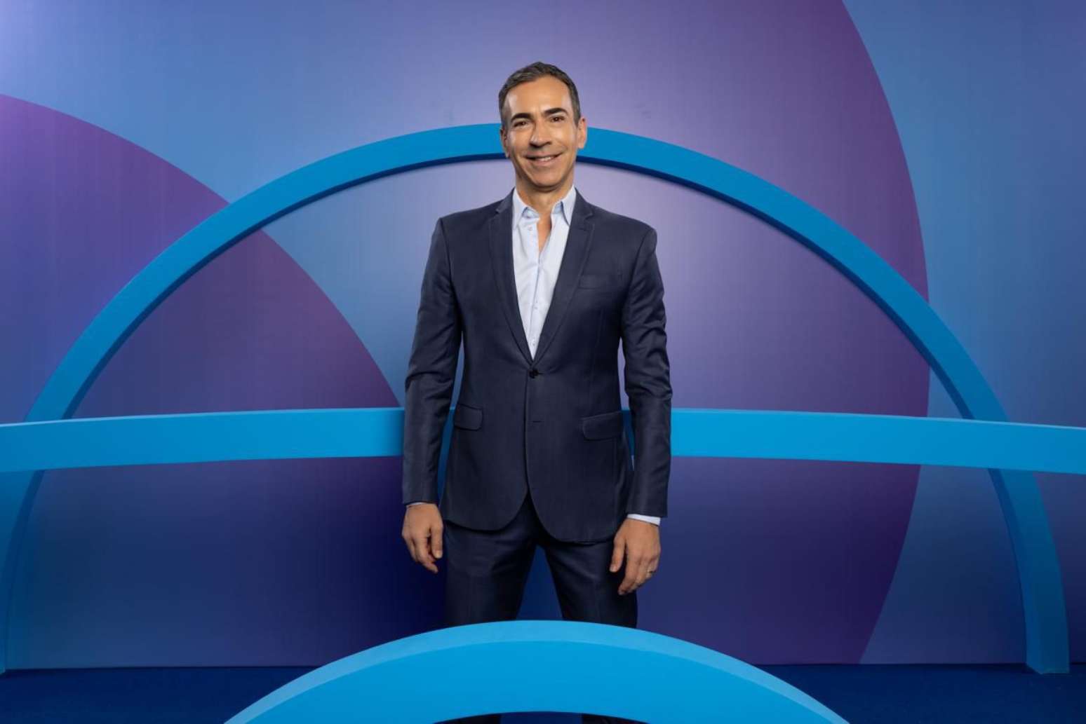 C&eacute;sar Tralli vai mediar o debate da Globo nesta sexta-feira, 23