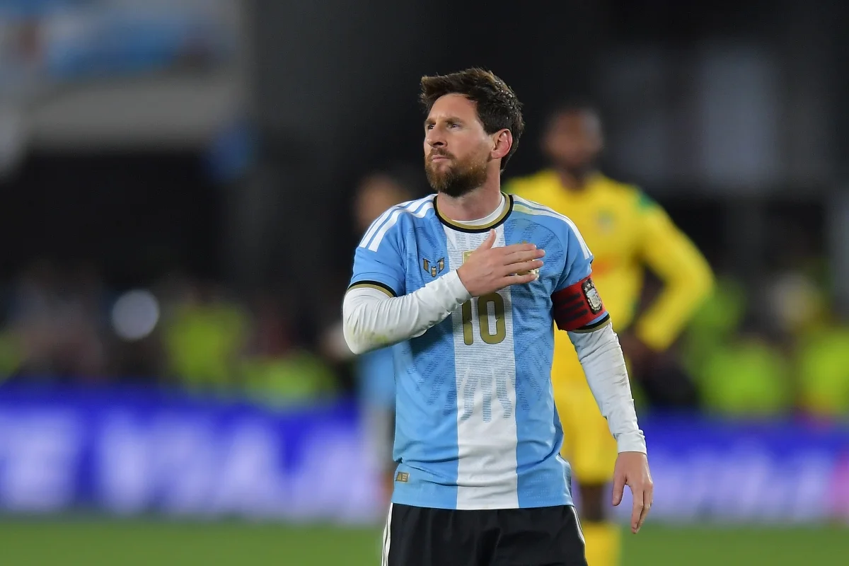 Lionel Messi comemora gol pela Argentina